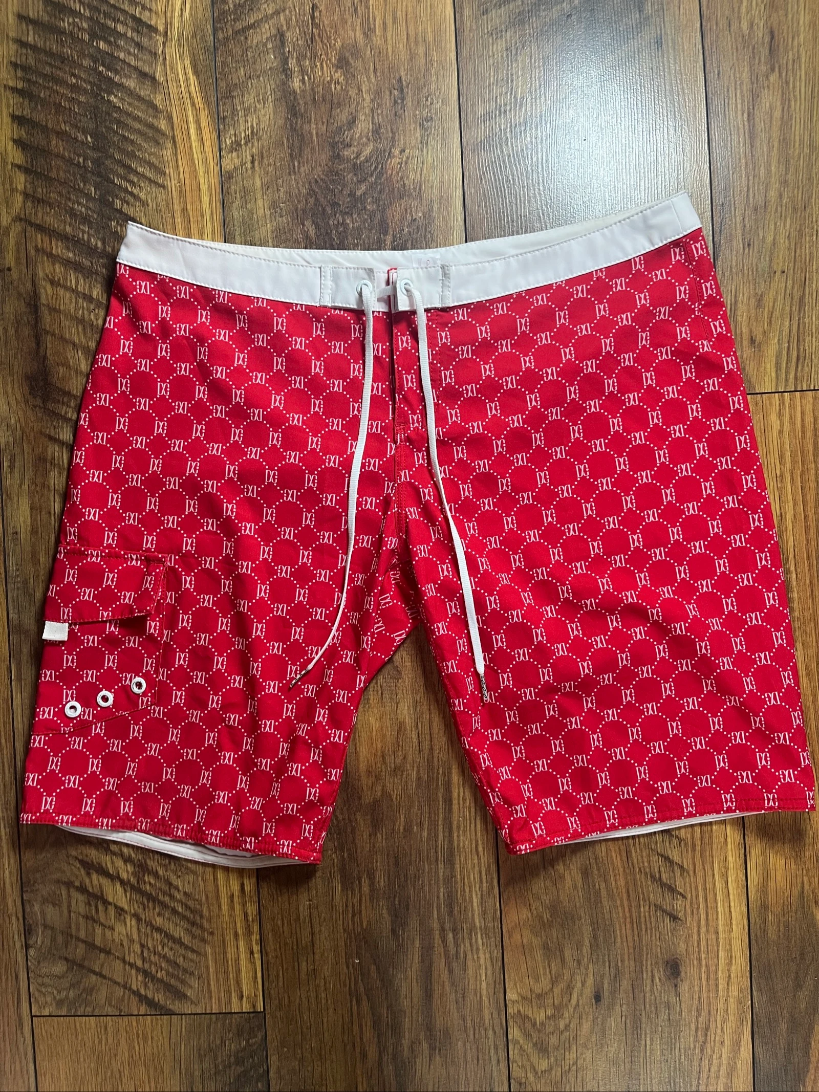 Boardshort rouge monogramme "DG" Style luxury streetwear - DC Shoes - Taille XS - très bon état